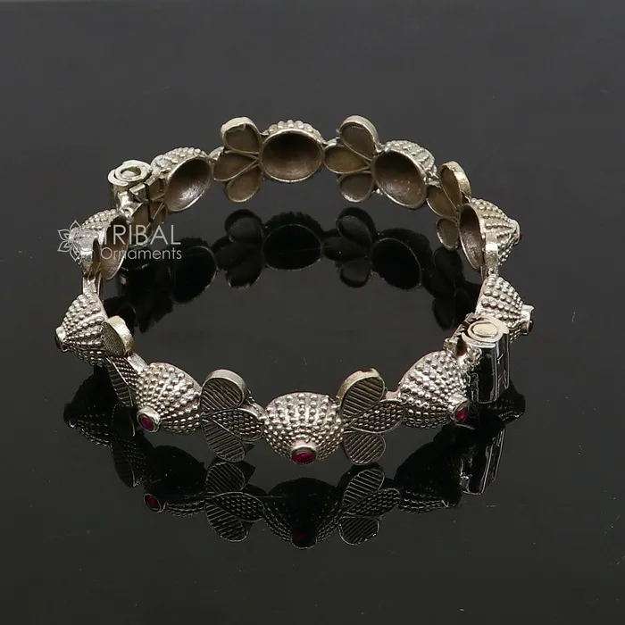Bracelets TRIBAL ORNAMENTS Vintage trendy style 925 sterling silver handmade unique tribal cultural bangle bracelet kada with red stone work wedding jewelry nba384 Bracelets TRIBAL ORNAMENTS Vintage trendy style 925 sterling silver handmade unique tribal cultural bangle bracelet kada with red stone work wedding jewelry nba384