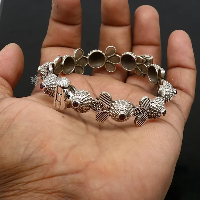 Bracelets TRIBAL ORNAMENTS Vintage trendy style 925 sterling silver handmade unique tribal cultural bangle bracelet kada with red stone work wedding jewelry nba384