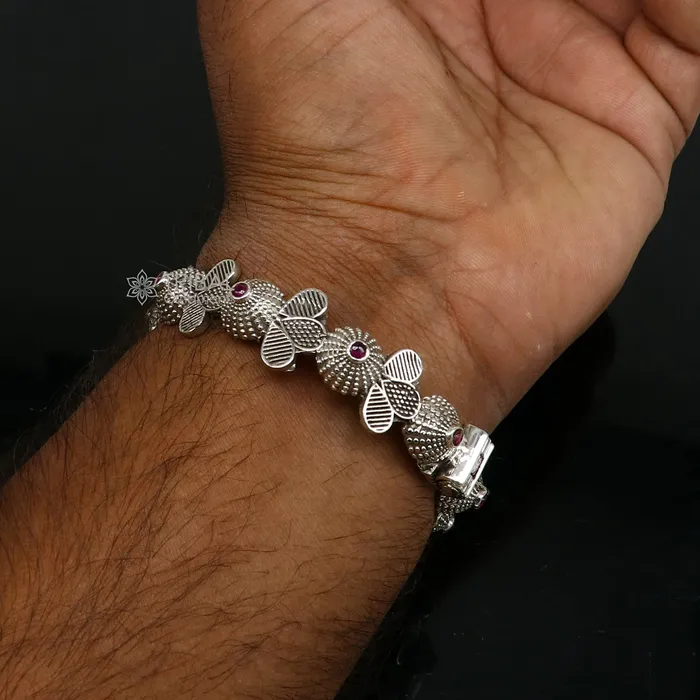 Bracelets TRIBAL ORNAMENTS Vintage trendy style 925 sterling silver handmade unique tribal cultural bangle bracelet kada with red stone work wedding jewelry nba384