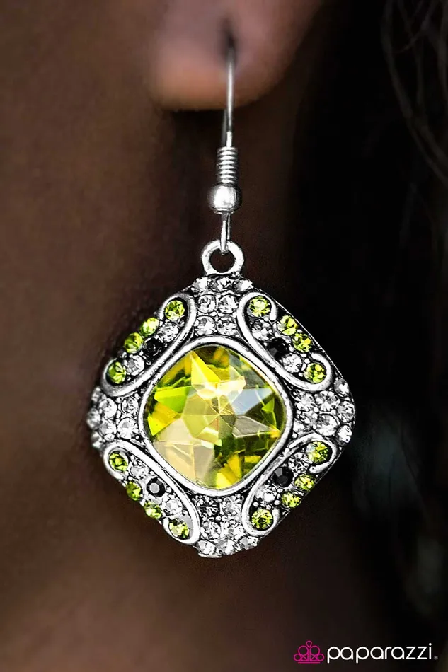 Earrings Paparazzi Jewelry Paparazzi Earring Romance In The Park Green