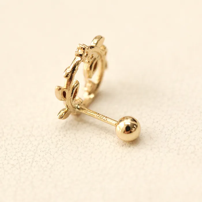 14K Gold Wreath Flower Cartilage Earring 20G18G16G MinimalBijoux Earrings