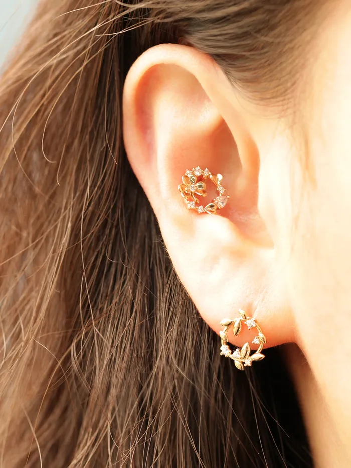 14K Gold Wreath Flower Cartilage Earring 20G18G16G MinimalBijoux Earrings