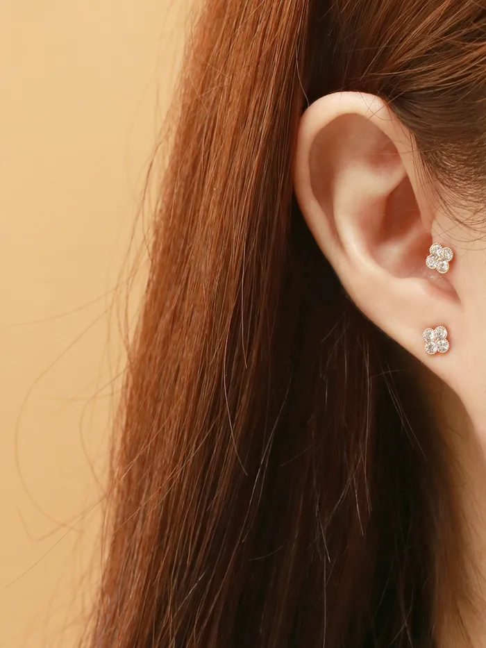 MinimalBijoux Earrings 14K Gold CZ clover Cartilage Earring 20G18G16G