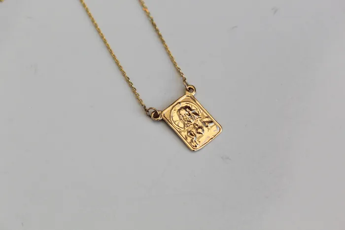 TheLittleCatholic PreStyled Sets 14K Gold Scapular