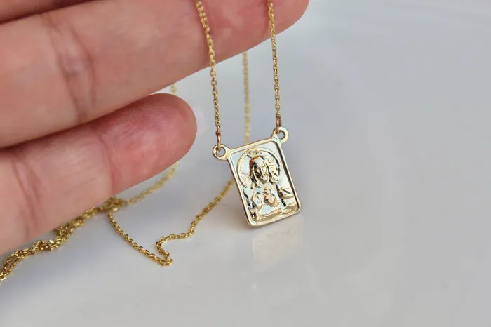 TheLittleCatholic PreStyled Sets 14K Gold Scapular