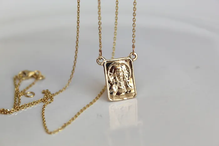 TheLittleCatholic PreStyled Sets 14K Gold Scapular
