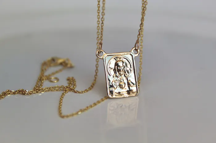 TheLittleCatholic PreStyled Sets 14K Gold Scapular