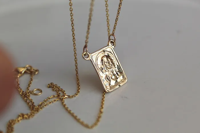 TheLittleCatholic PreStyled Sets 14K Gold Scapular