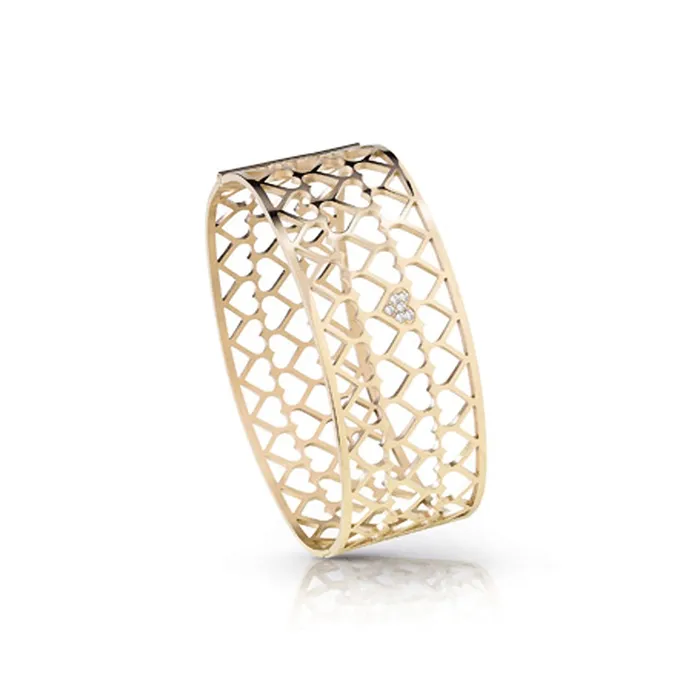 Bracelets Guess Guess Ladies Bangle IP Gold Stainless Steel With Heart Shape Design Bracelets Guess Guess Ladies Bangle IP Gold Stainless Steel With Heart Shape Design
