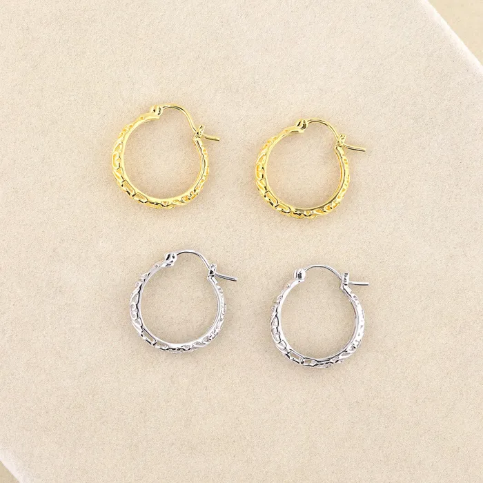 Earrings BERRICLE Filigree Medium Hoop Earrings in Sterling Silver 075