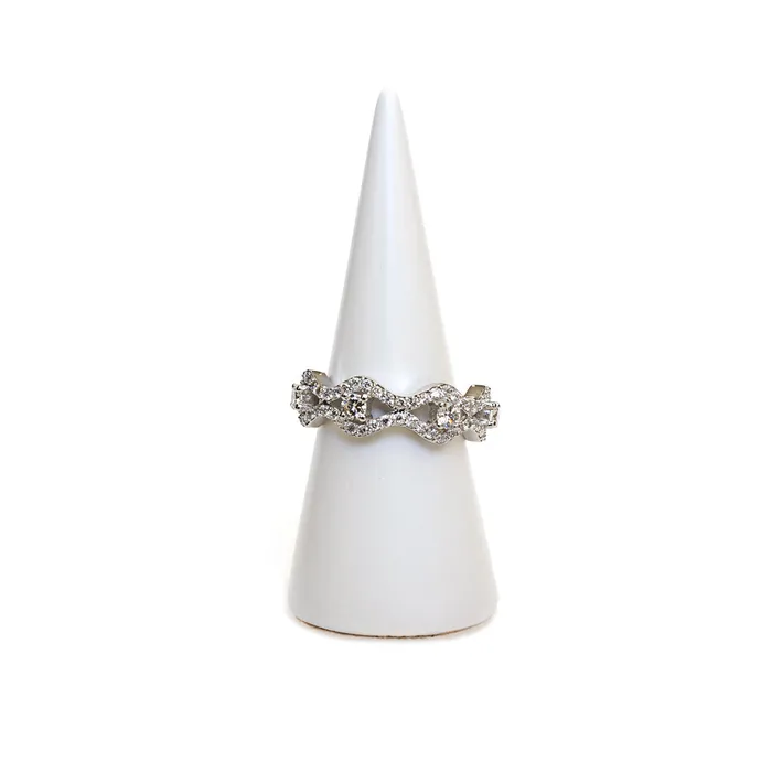 Ouzounian Jewelry Rings Ouzounian Ring 18 Carat White Gold With Diamond Size 8 Ouzounian Jewelry Rings Ouzounian Ring 18 Carat White Gold With Diamond Size 8