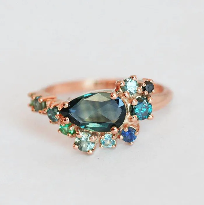 Rings capucinne Freyja Pear Sapphire Topaz Emerald Diamond Cluster Ring