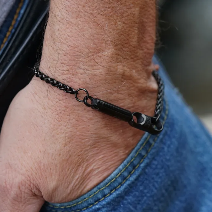 Bracelets Captive Collars Custom Engraved Hidden Key Black Wheat Chain Bracelet