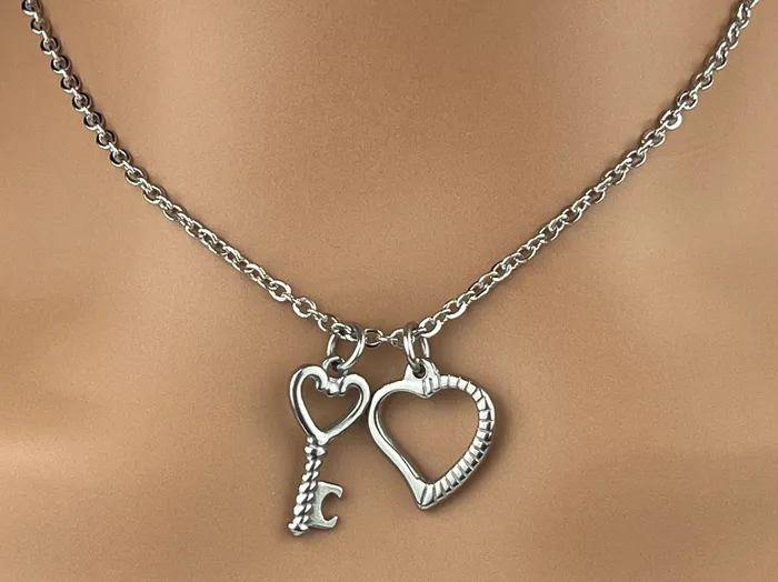 Necklaces Rope Heart and Key Captive Collars