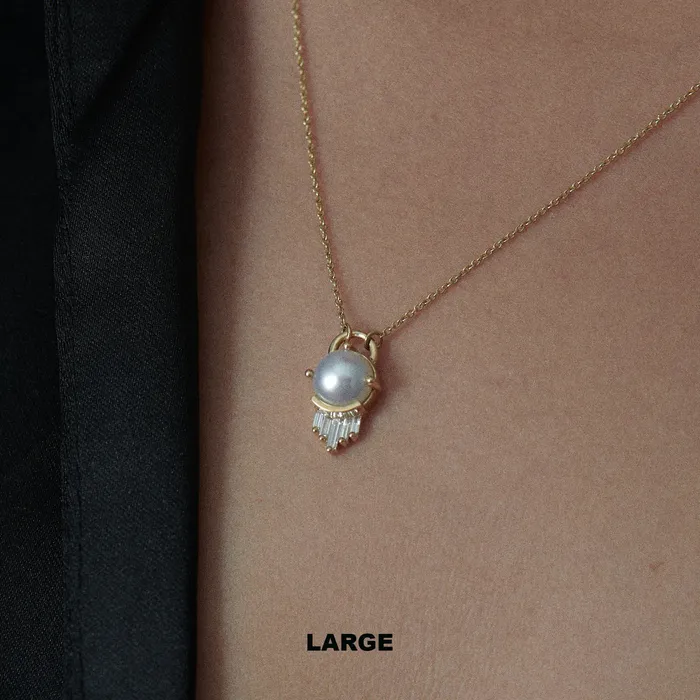 Pearl and Diamond Necklace in Solid Gold ARTEMER Necklaces
