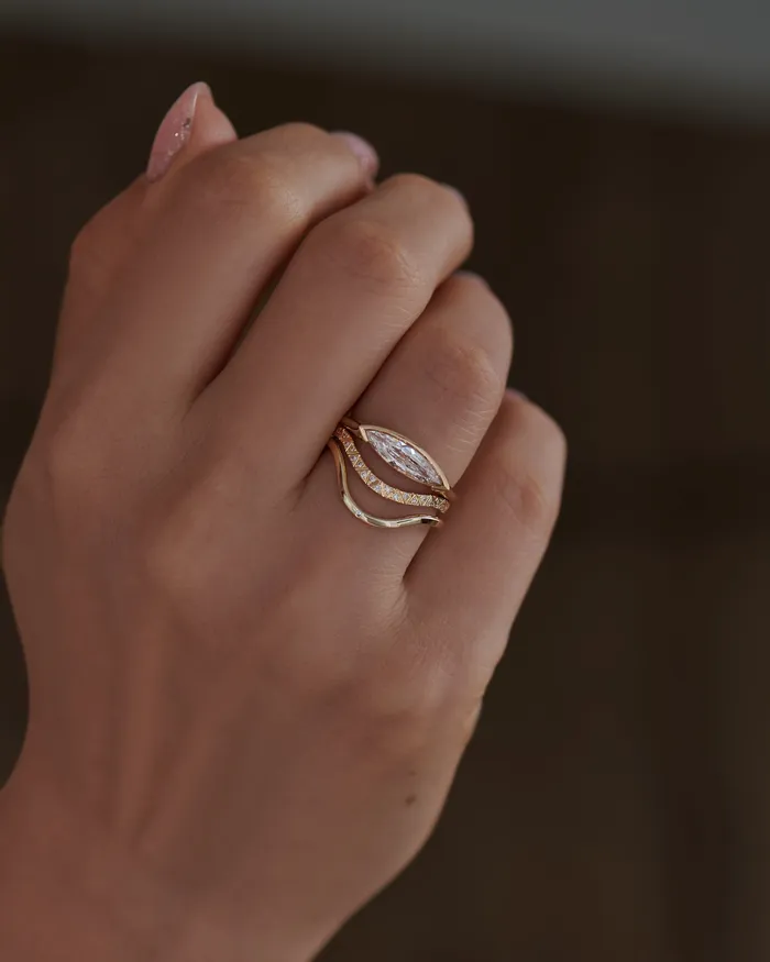 Single Diamond Curved Wedding Ring artemer Rings