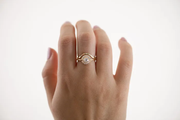 Single Diamond Curved Wedding Ring artemer Rings