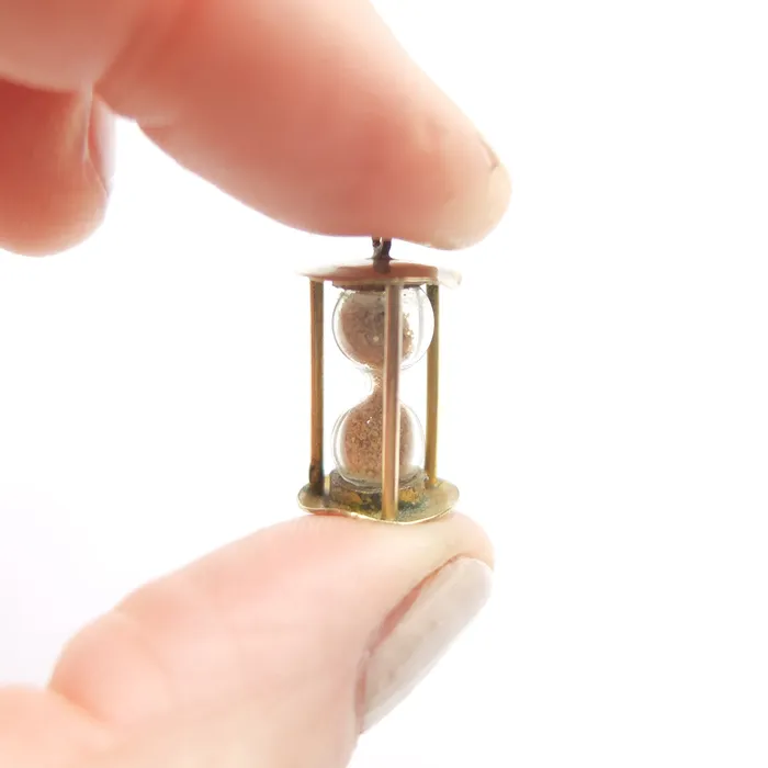 aliceeden Charm Necklaces Vintage 9ct Gold Sand Timer Charm