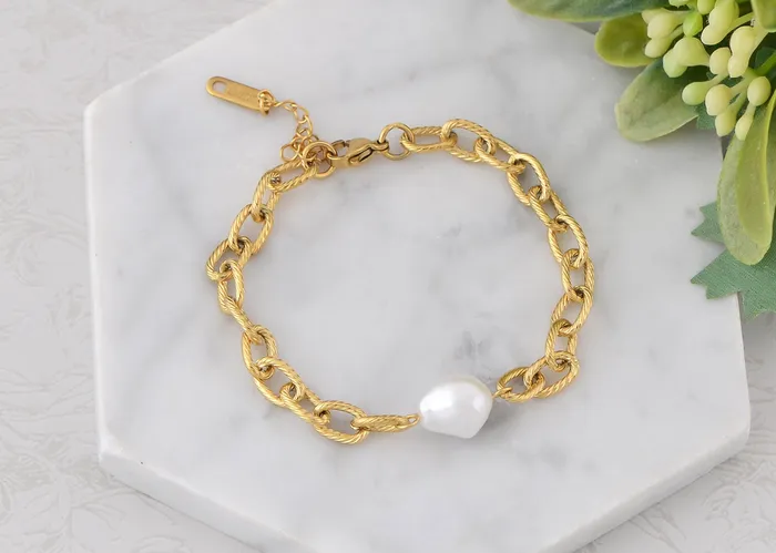Bracelets ALILANGCOM 18K GoldPlated Pearl Link Bracelet Stainless Steel Pearl Bead Chain Bracelet Boho Chic Jewelry for Valentines Day Birthdays Bracelets ALILANGCOM 18K GoldPlated Pearl Link Bracelet Stainless Steel Pearl Bead Chain Bracelet Boho Chic Jewelry for Valentines Day Birthdays