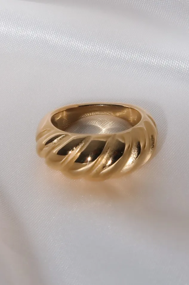 Chvker Jewelry Croissant Ring Rings