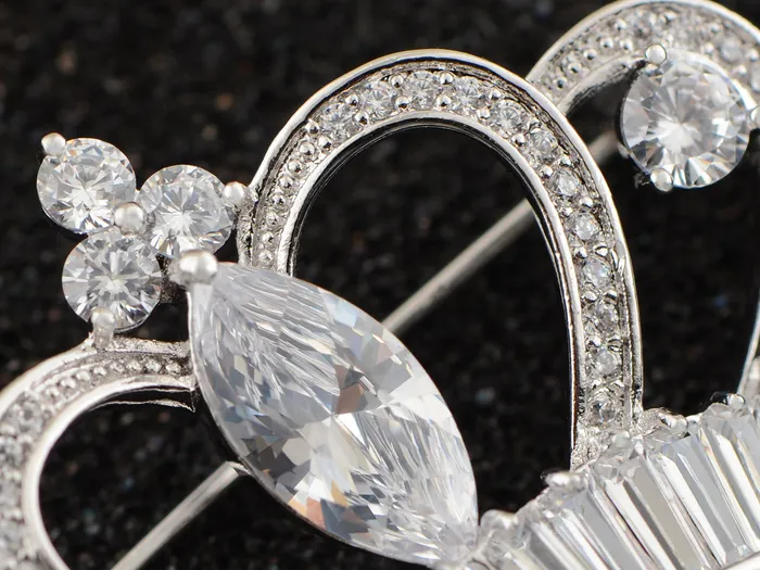Refined by AnnaKaci PreStyled Sets Crown Cubic Zirconnia Gold Plated Brooch Pin Refined by AnnaKaci PreStyled Sets Crown Cubic Zirconnia Gold Plated Brooch Pin