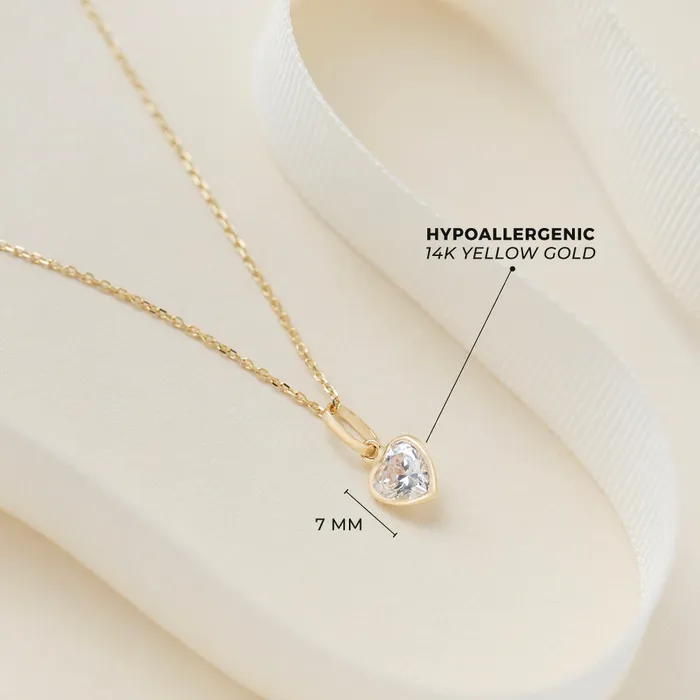 Womens Necklaces 14k Gold Sparkling Heart Womens PendantNecklace Necklaces